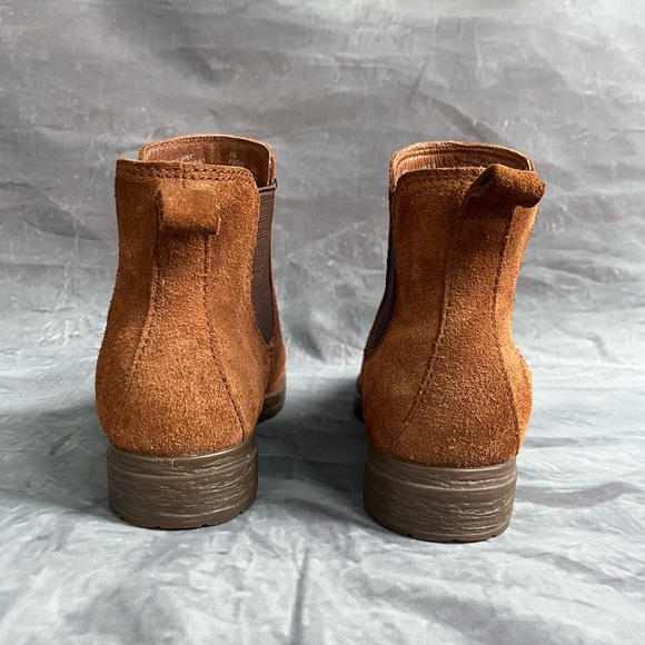 BORN COVE BOOTS SIZE 9 - Picture 4 of 7